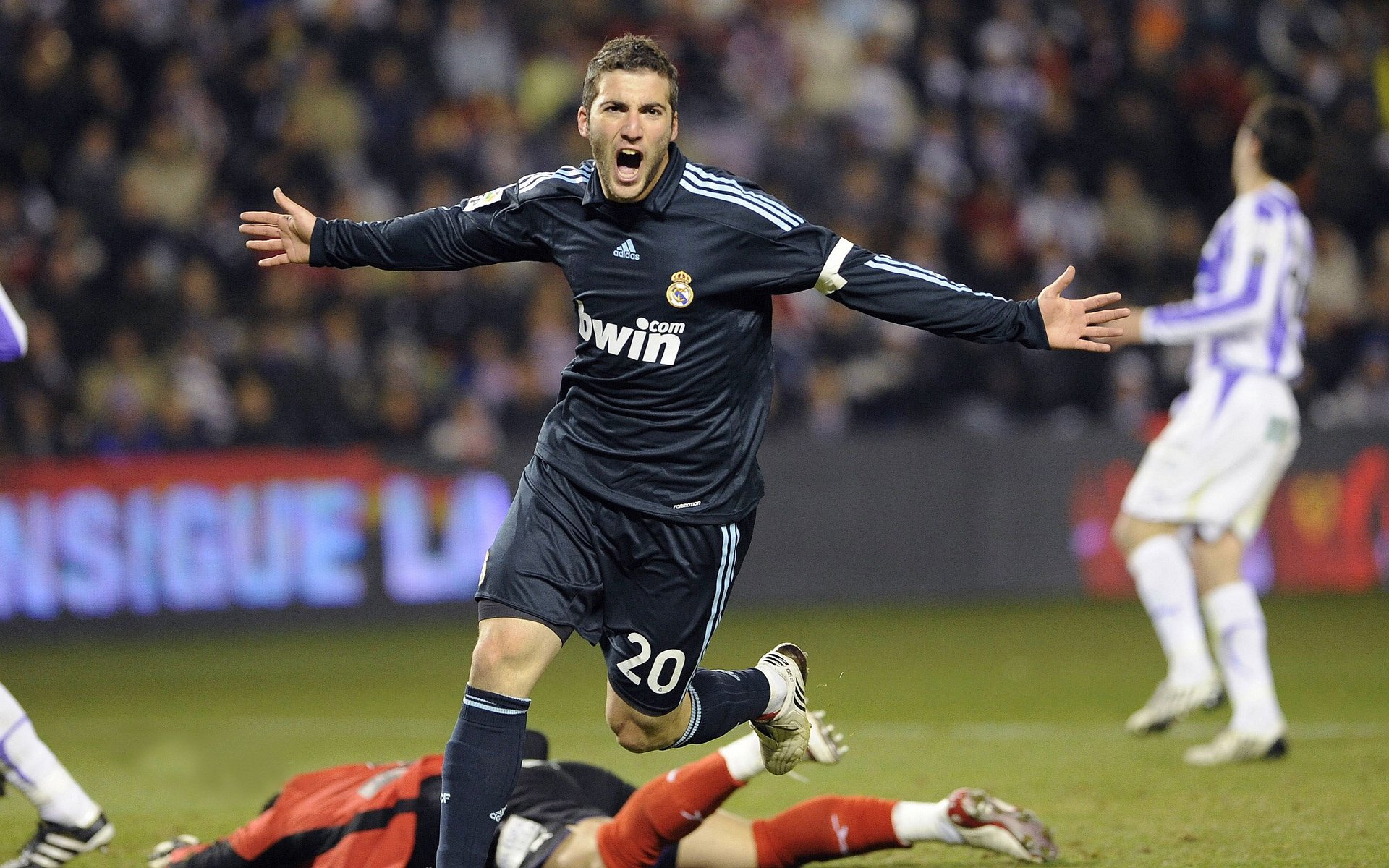 西甲高光瞬间，球员分享赛场心路，西甲榜首