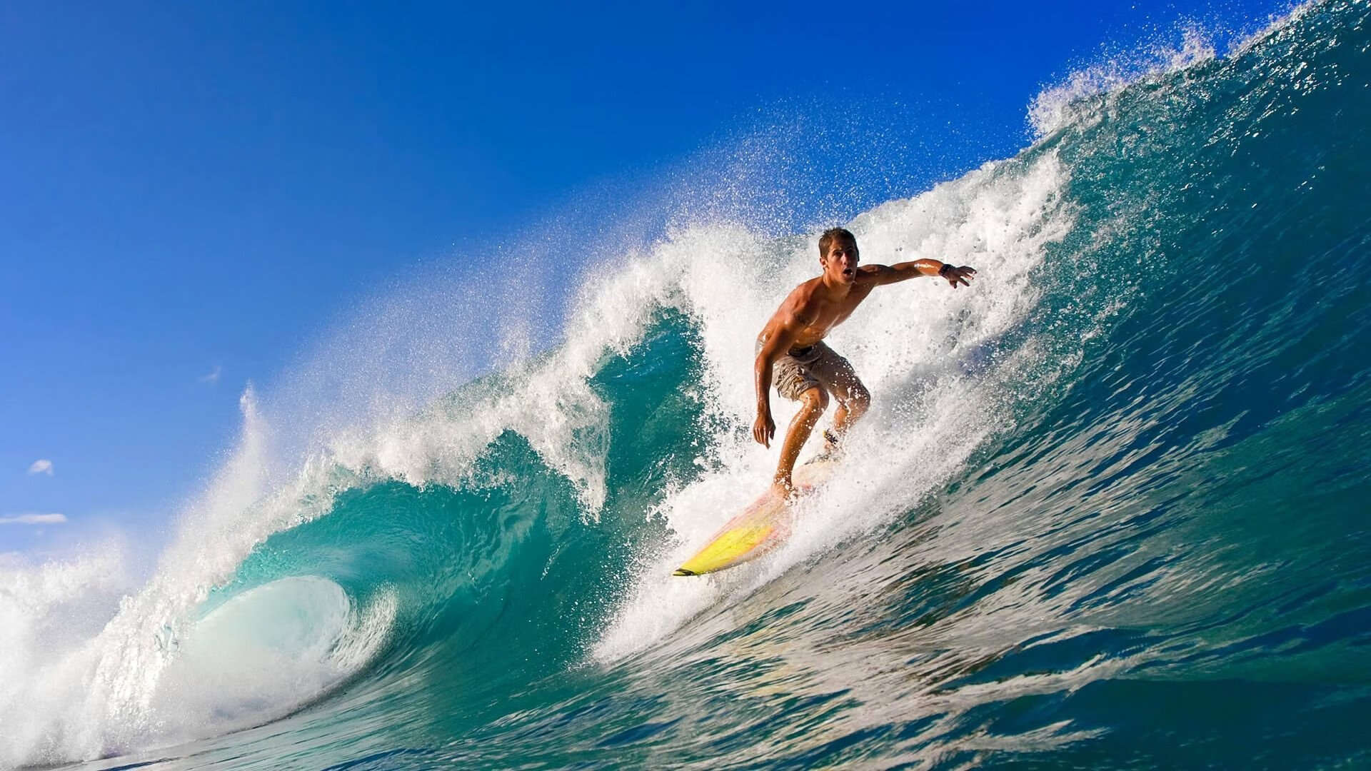 高空玻璃骑行,感受冰裂般的刺激体验,高空玻璃会碎吗